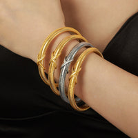 Pulsera en forma de resorte de acero inoxidable