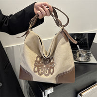 Bolso tote con correa ajustable de gamuza