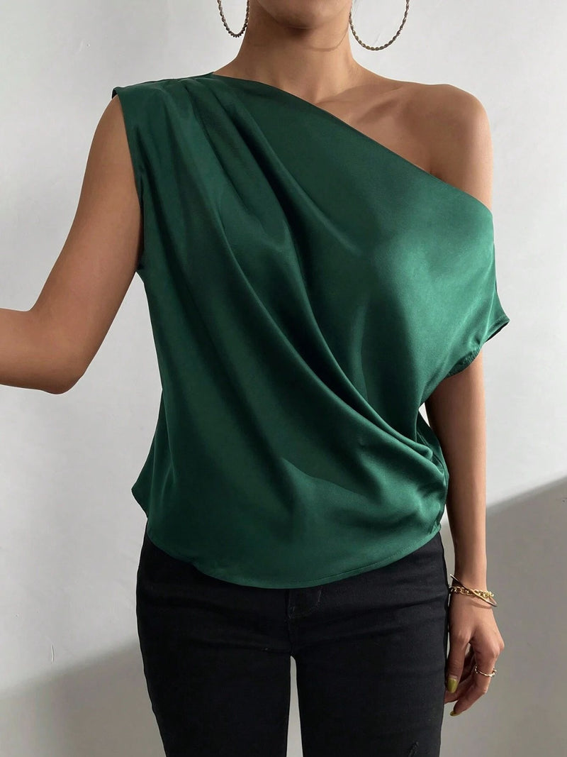 Blusa de un solo hombro con fruncidos