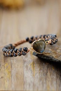 Pulsera de piedra natural hecha a mano en forma de corazón