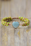 Pulsera de piedra natural hecha a mano en forma de corazón