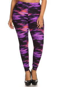 Tela de piel de melocotón súper suave de talla grande, leggings de punto con estampado gráfico de galaxia y detalle de cintura elástica. Ajuste de cintura alta.