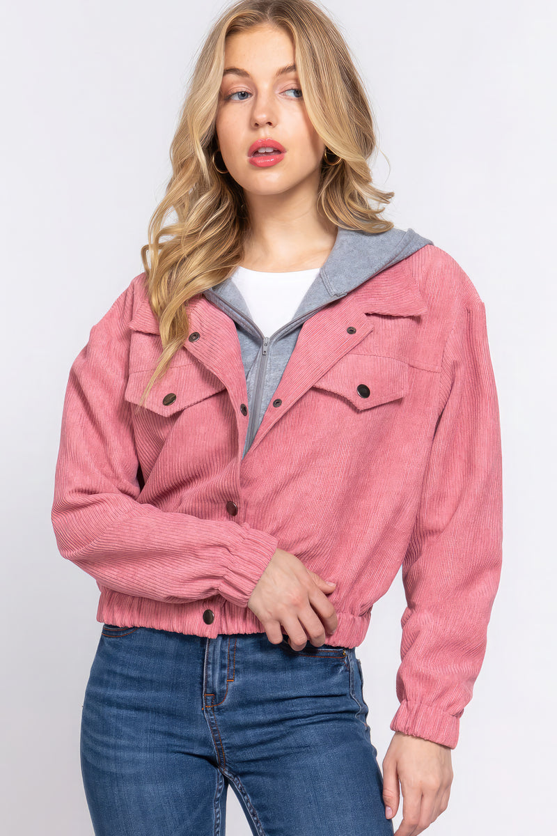 Chaqueta de corduroy con capucha de manga larga